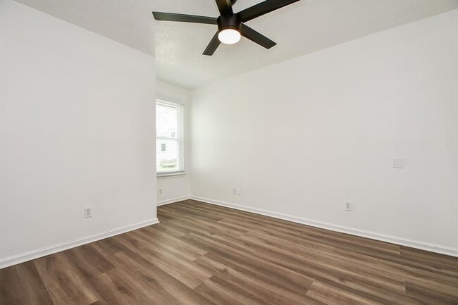 Building Photo - 6622 Kearney Dr