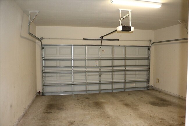 Building Photo - 11846 Ramla Place Trail