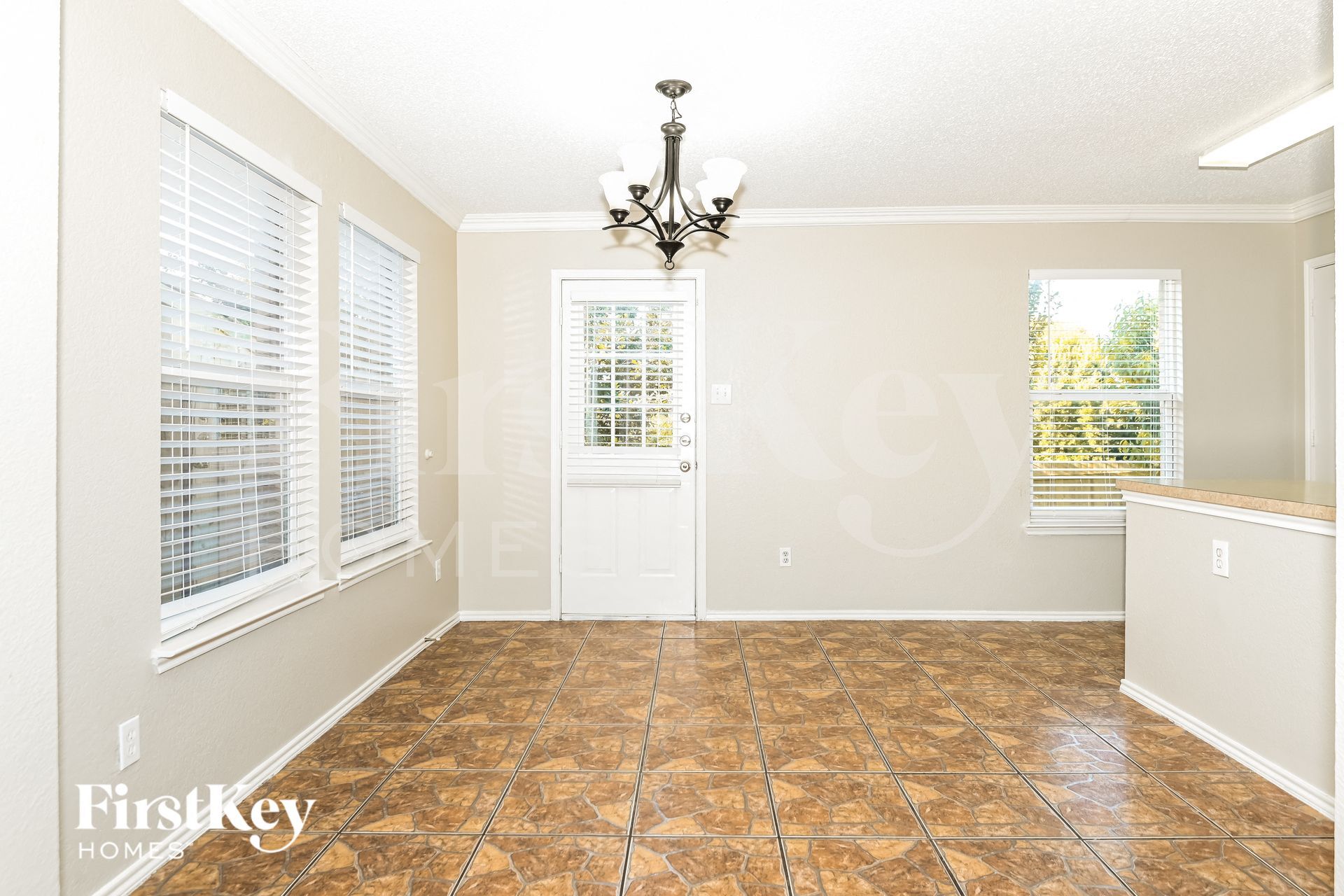 Building Photo - 2115 Van Zandt Dr