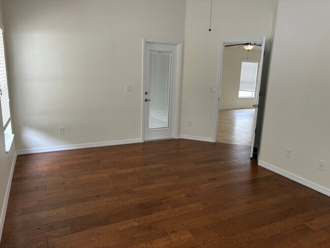 Building Photo - Gated community in quiet subdivision