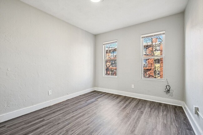 Building Photo - 71 Almont St