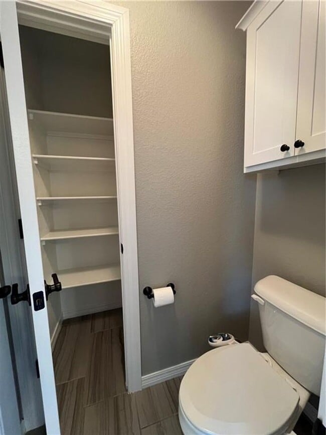 Building Photo - 4608 W Wales Dr