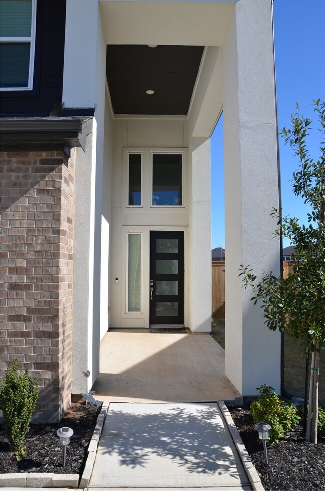 Building Photo - 9639 Lily Vis Ln