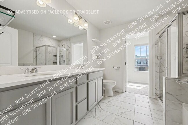 Building Photo - 8727 Pioneer St