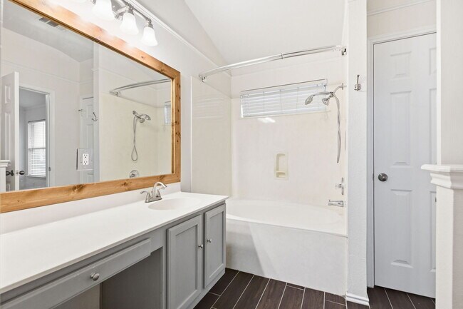 Building Photo - 1202 Sundrop Pl