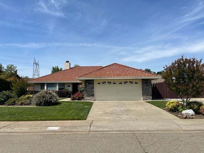 Building Photo - 3668 Cherrywood Dr