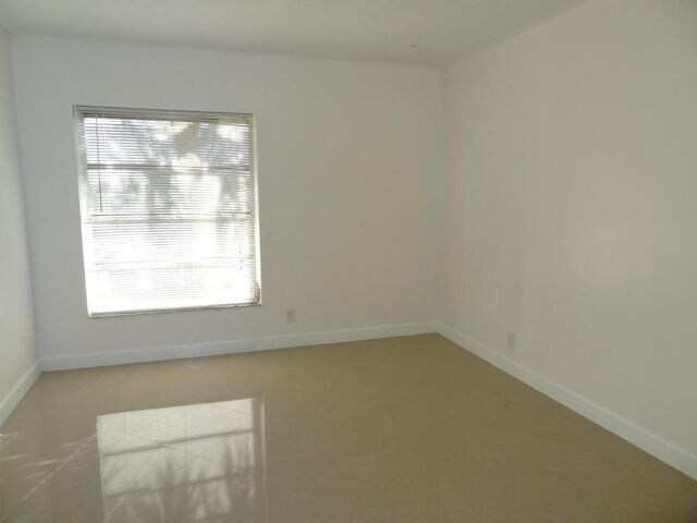 Building Photo - 460 NW 20th St