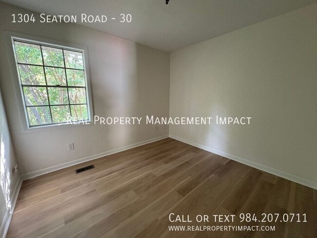 Building Photo - 1304 Seaton Rd