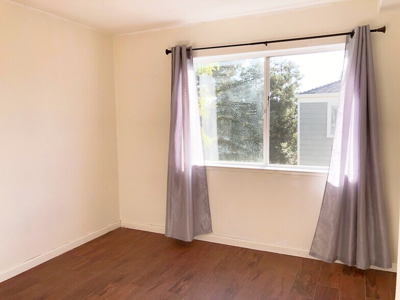 Building Photo - 73 Castlebridge Dr