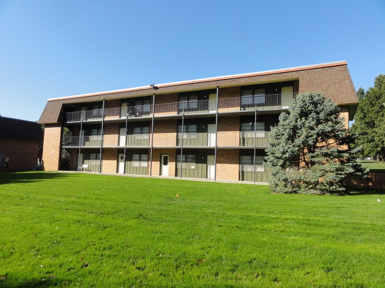 Plaza West Apartments 3105 Lundin Dr Manhattan KS 66503 Apartment