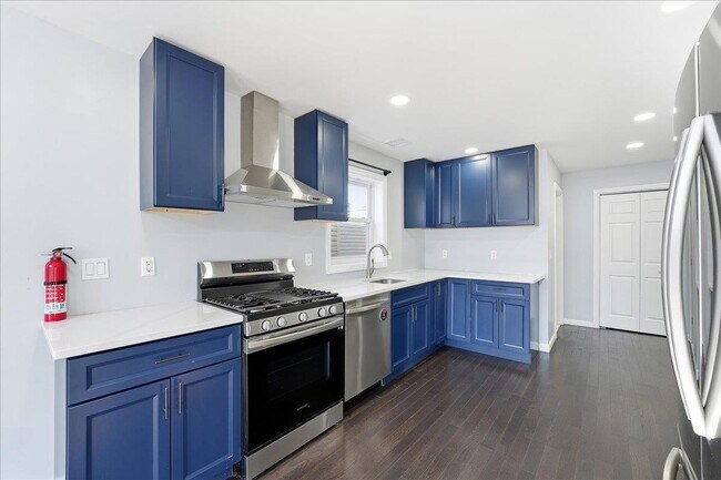 Building Photo - 225 Freeman Ave