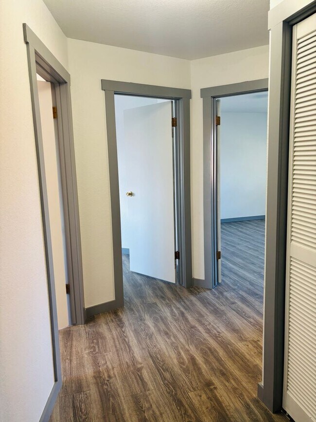Building Photo - Renovated 3BR condo w/ garage & private yard **MOVE IN SPECIAL - See details below**