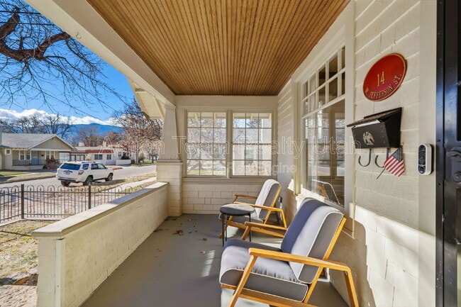 Building Photo - 14 W Jefferson St