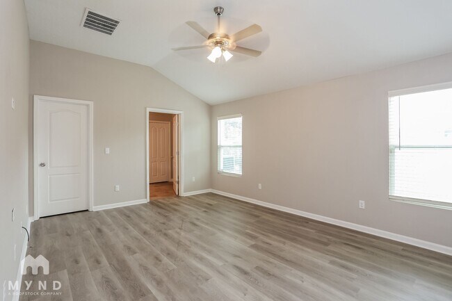 Building Photo - 3995 Emilio Ln
