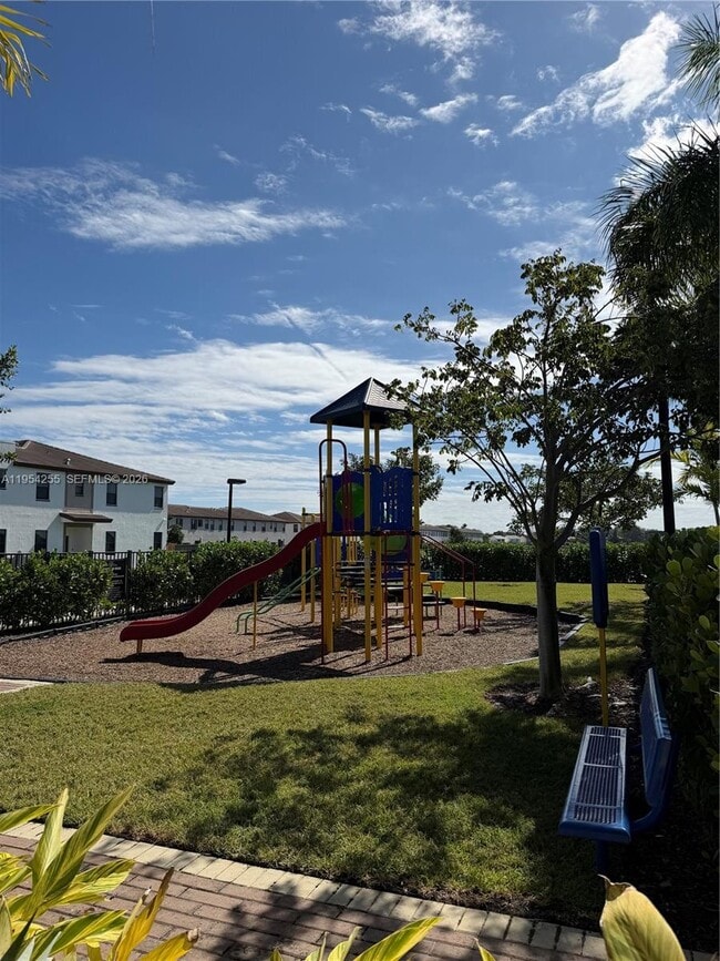 Building Photo - 405 NE 208th Terrace