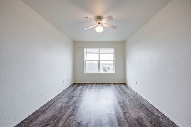 Building Photo - Live Where Comfort Meets Convenience - College Hill Condo in Pullman
