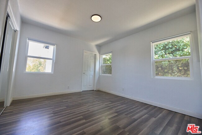 Building Photo - 1416 Helen Dr