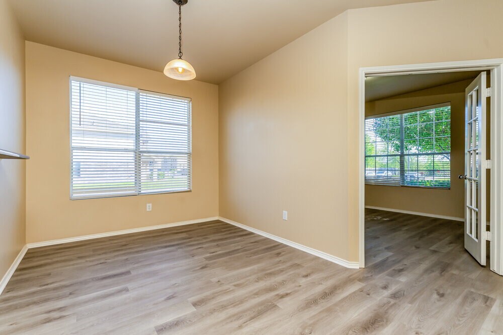 Building Photo - 8500 Shallow Creek Dr