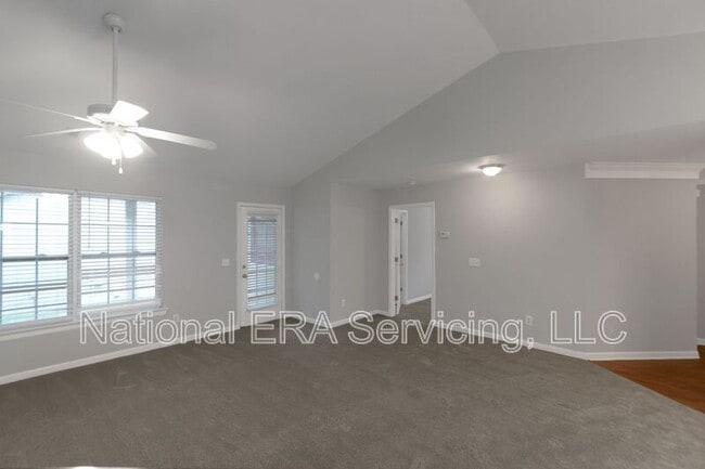 Building Photo - 121 Breckenridge Pointe