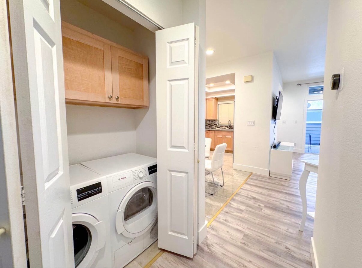 Building Photo - 237 Shadow Dance Dr