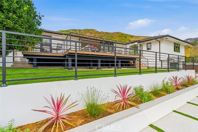 Building Photo - 1764 E Loma Alta Dr