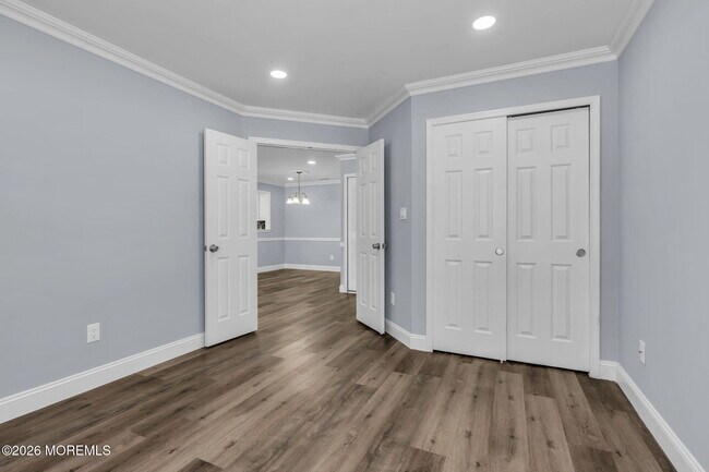 Building Photo - 401 Hampton Ct