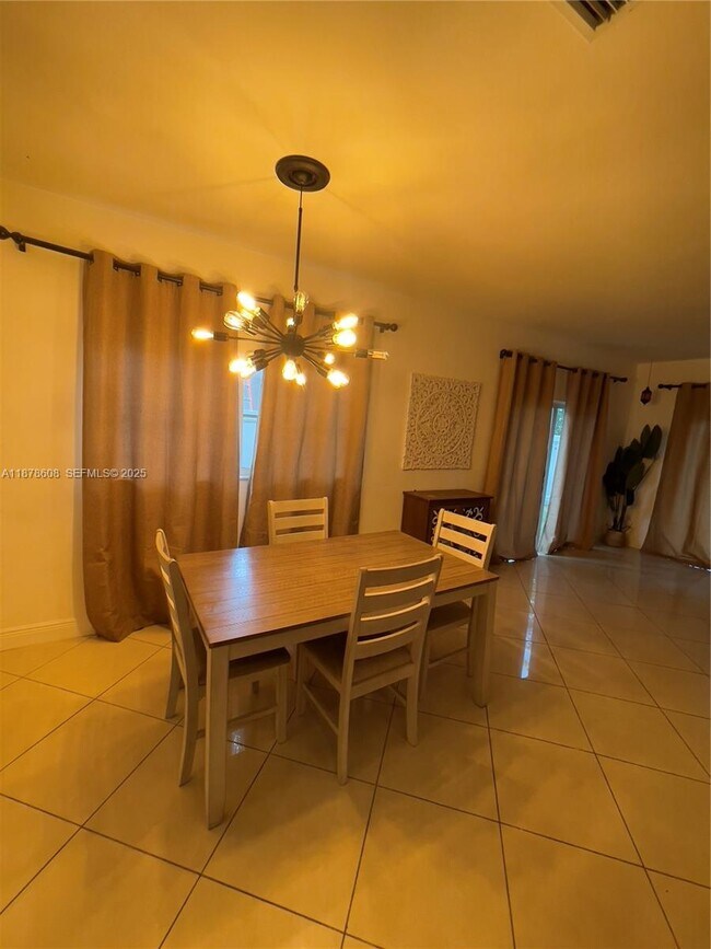 Building Photo - 3470 NW 17th Terrace