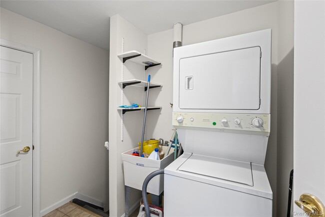 Building Photo - 1005 Constance Ln