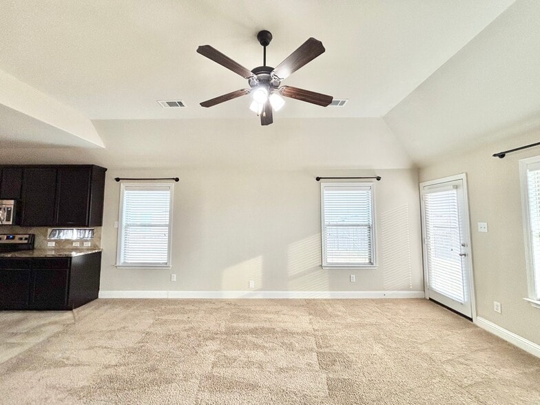 Building Photo - 3010 Sweetwater Trl