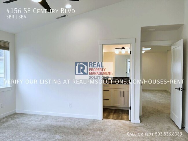 Building Photo - 4156 SE Century Blvd