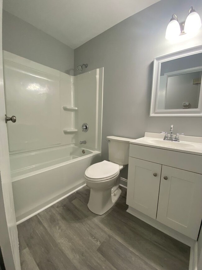 Building Photo - Beautiful 3 Bedroom Ranch in Goose Creek