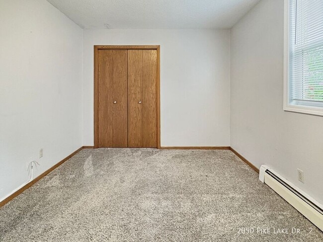 Building Photo - 2050 Pike Lake Dr