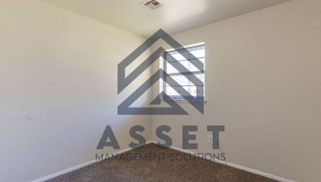 Building Photo - 4 Bedroom Available for Lease & Rent to Own!