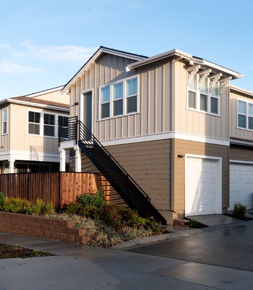 Building Photo - 3001 Shorebird Pl