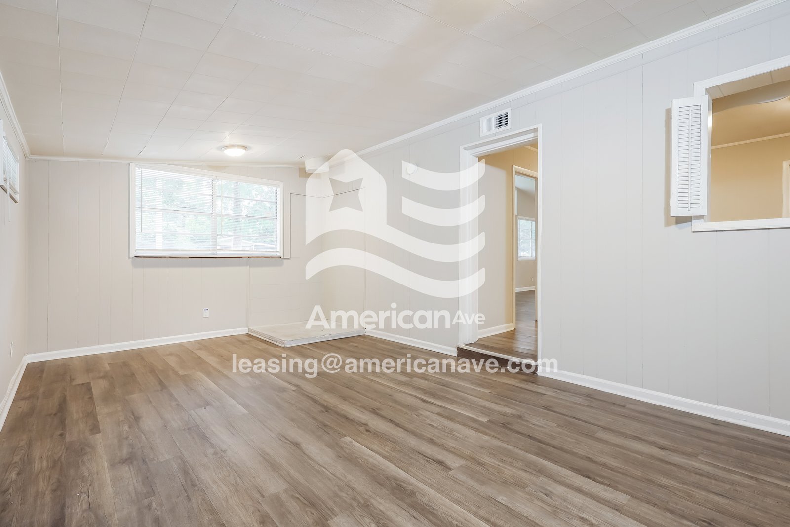 Building Photo - 2410 Broadmoor Dr