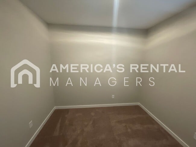 Building Photo - Home for Rent in Oak Grove, AL!!! Available to View Now!