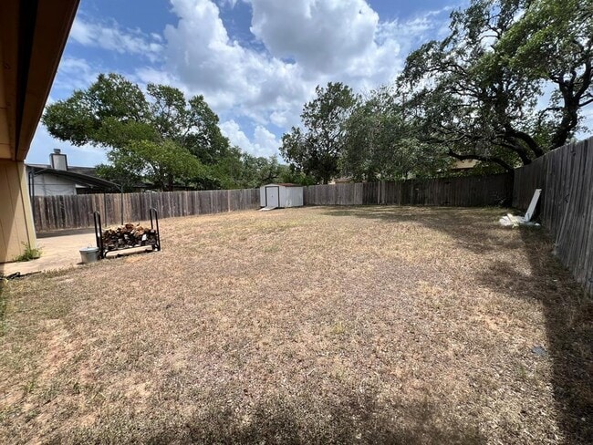 Building Photo - 3303 Galesburg Dr