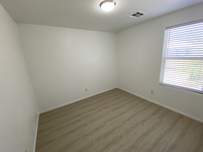 Building Photo - 1972 Joyful St