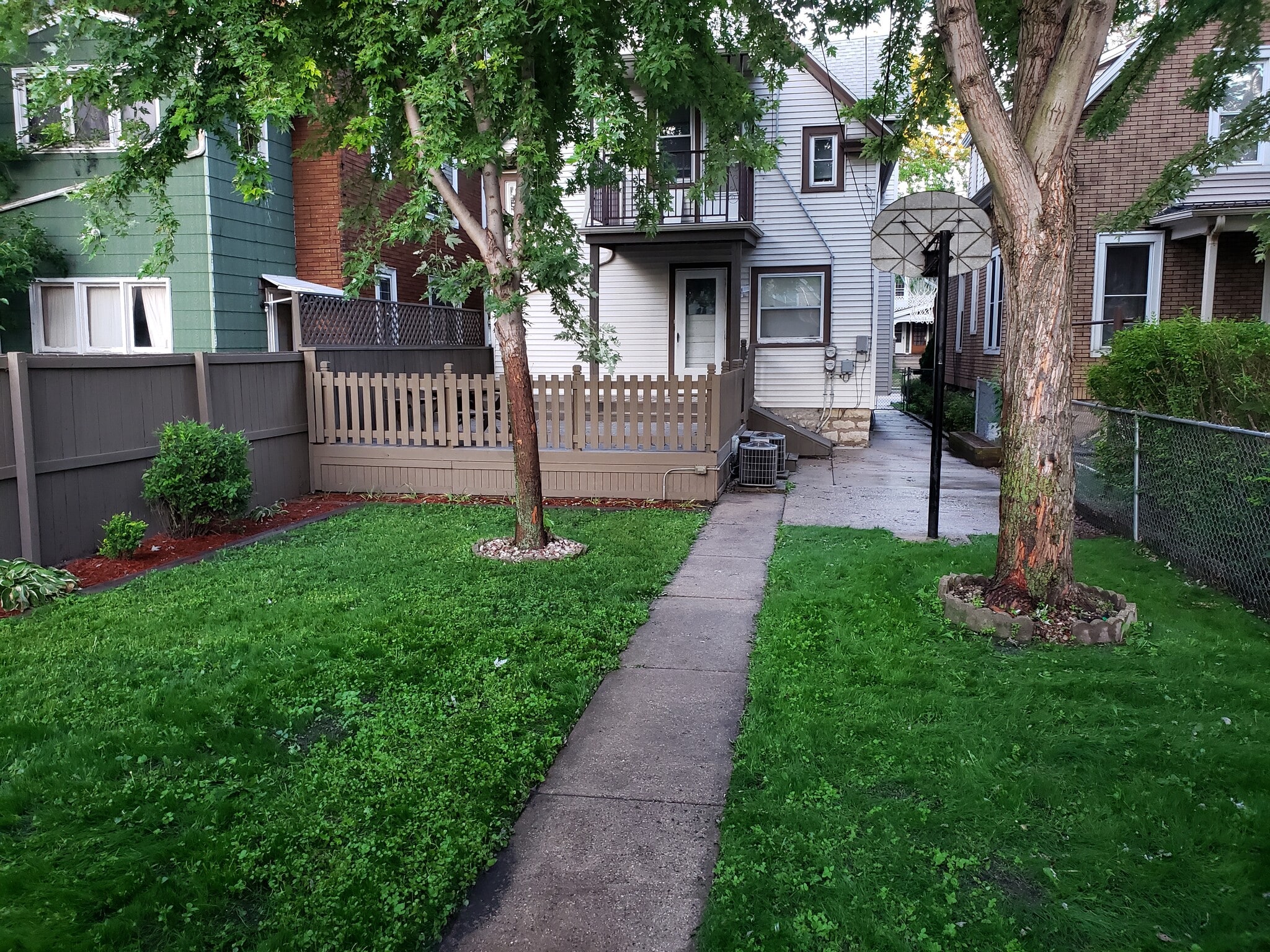 Building Photo - 1751 S 60th St