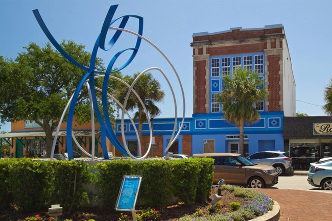 Building Photo - 1352 Westover St