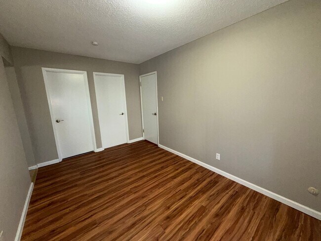 Building Photo - 1 Nicolet Dr