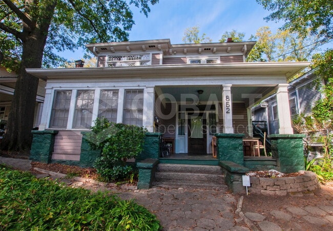 Building Photo - 852 Monroe Dr NE