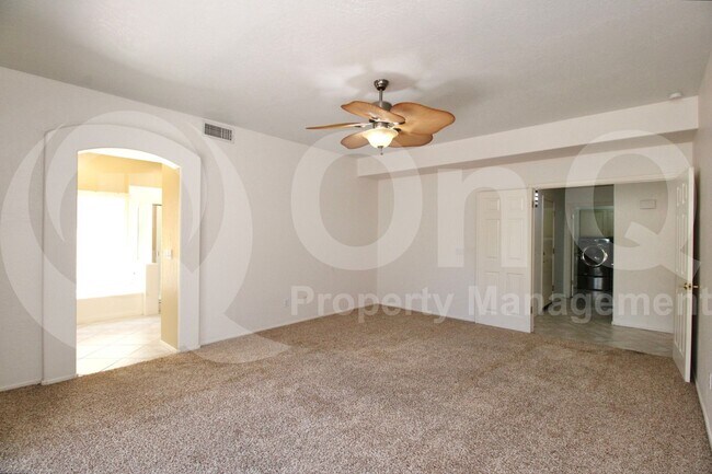Building Photo - 16257 S 12th Pl