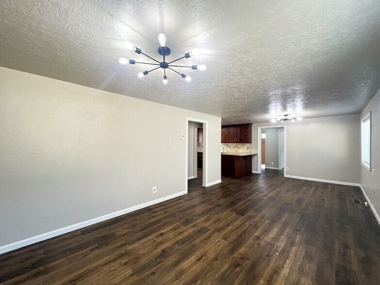 Building Photo - 8725 W Cory Ln