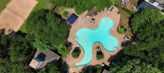 Building Photo - 12100 Metric Blvd