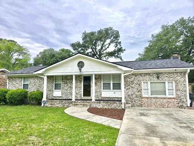 Building Photo - Charming ranch style home