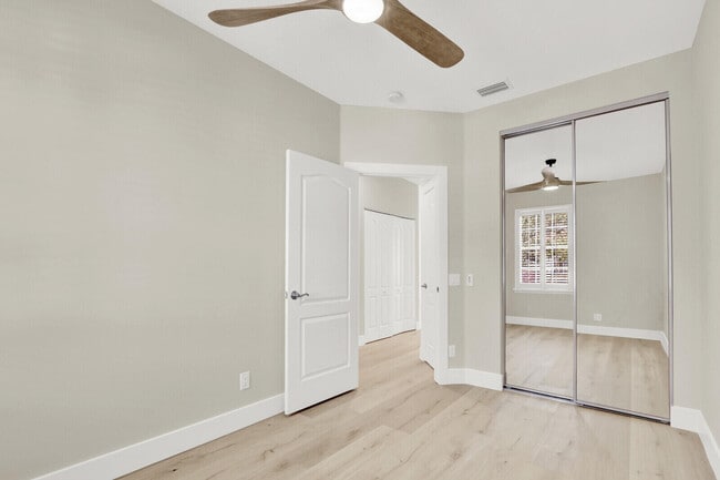 Building Photo - 28 Live Oak Cir