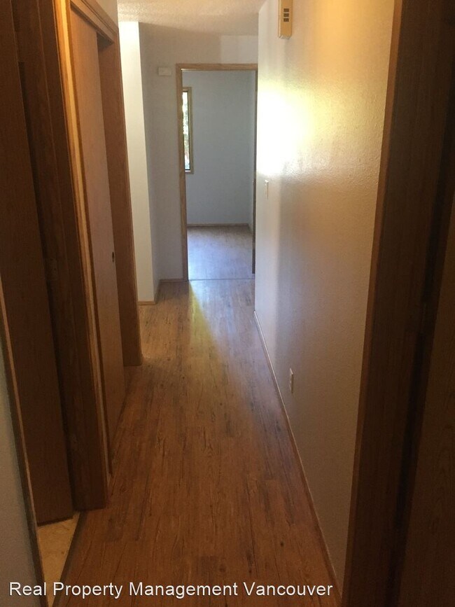 Building Photo - 7218 NE 16th Ave