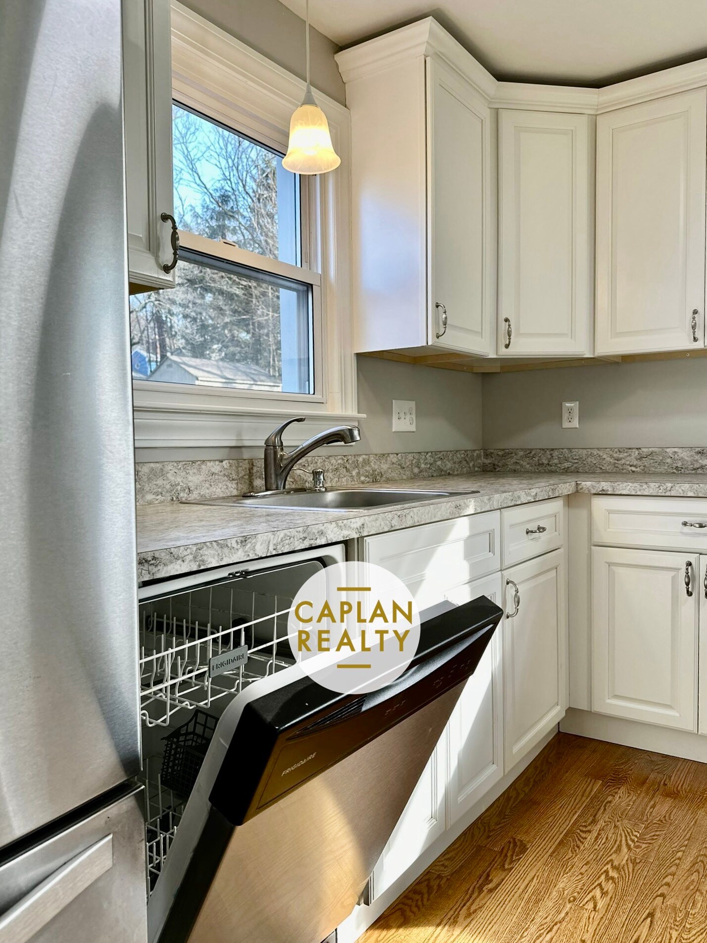 Building Photo - 29 Wellington Rd