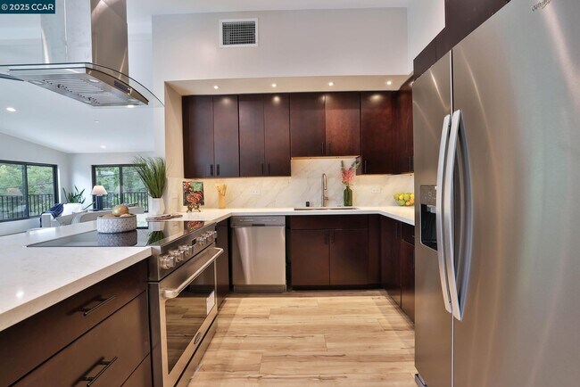 Building Photo - 946 Risa Rd